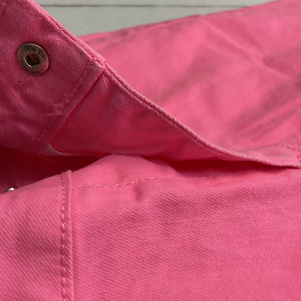 Shorts - Picture 10 of 11
